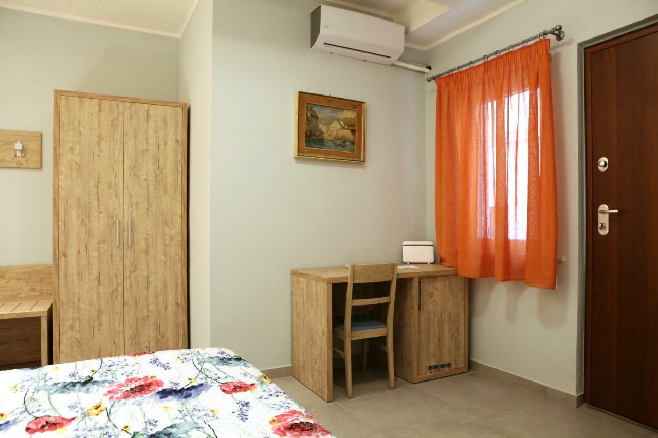 La Casa Di Nonno Giulio Bed & Breakfast Porto SantʼElpidio Dış mekan fotoğraf